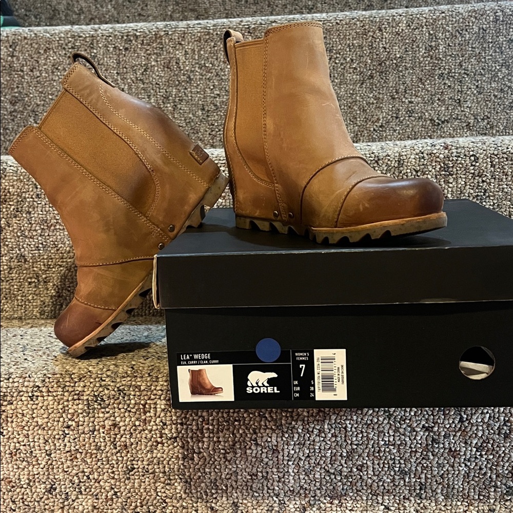 Sorel Tan Leather Ankle Boots